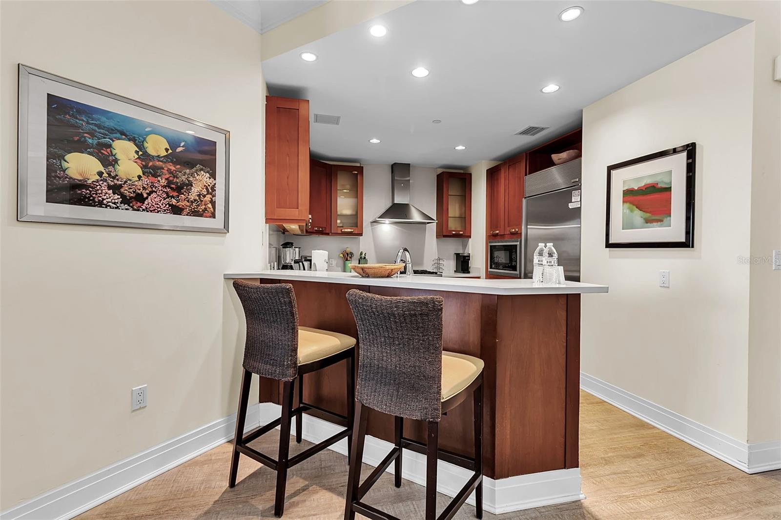 Image 7 of 50 For 915 Seaside Drive 310