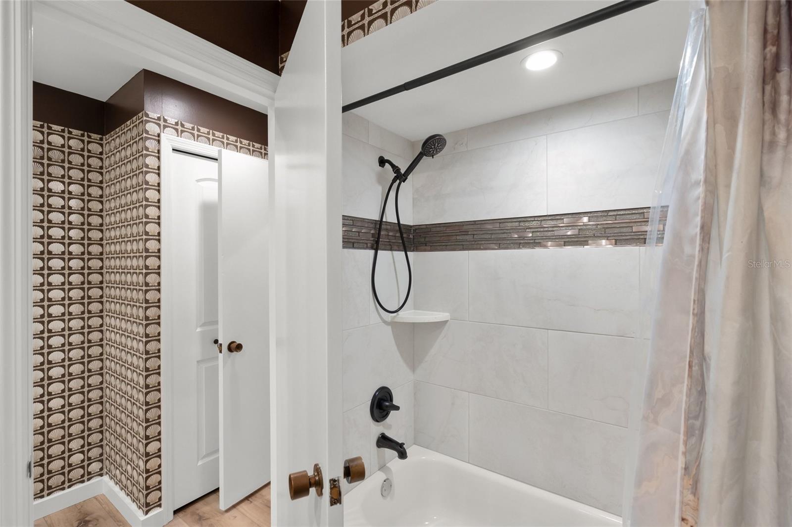 Image 35 of 61 For 4737 Chandlers Forde  14