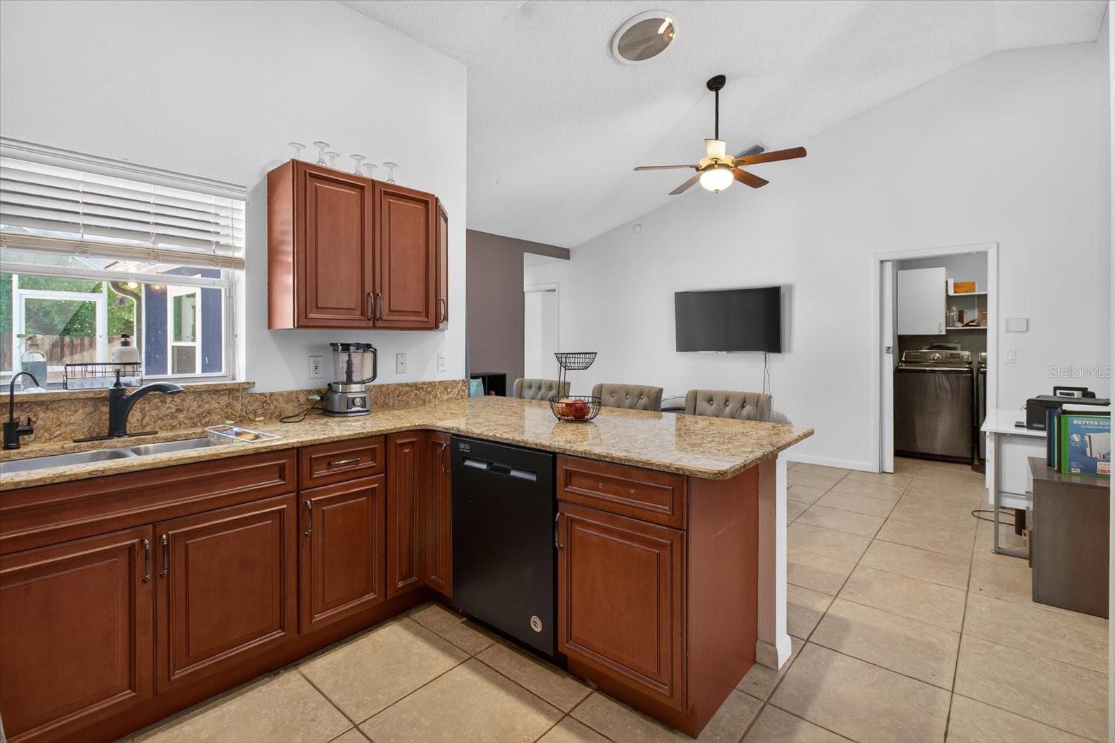 Image 21 of 46 For 4644 Hamlets Grove Drive