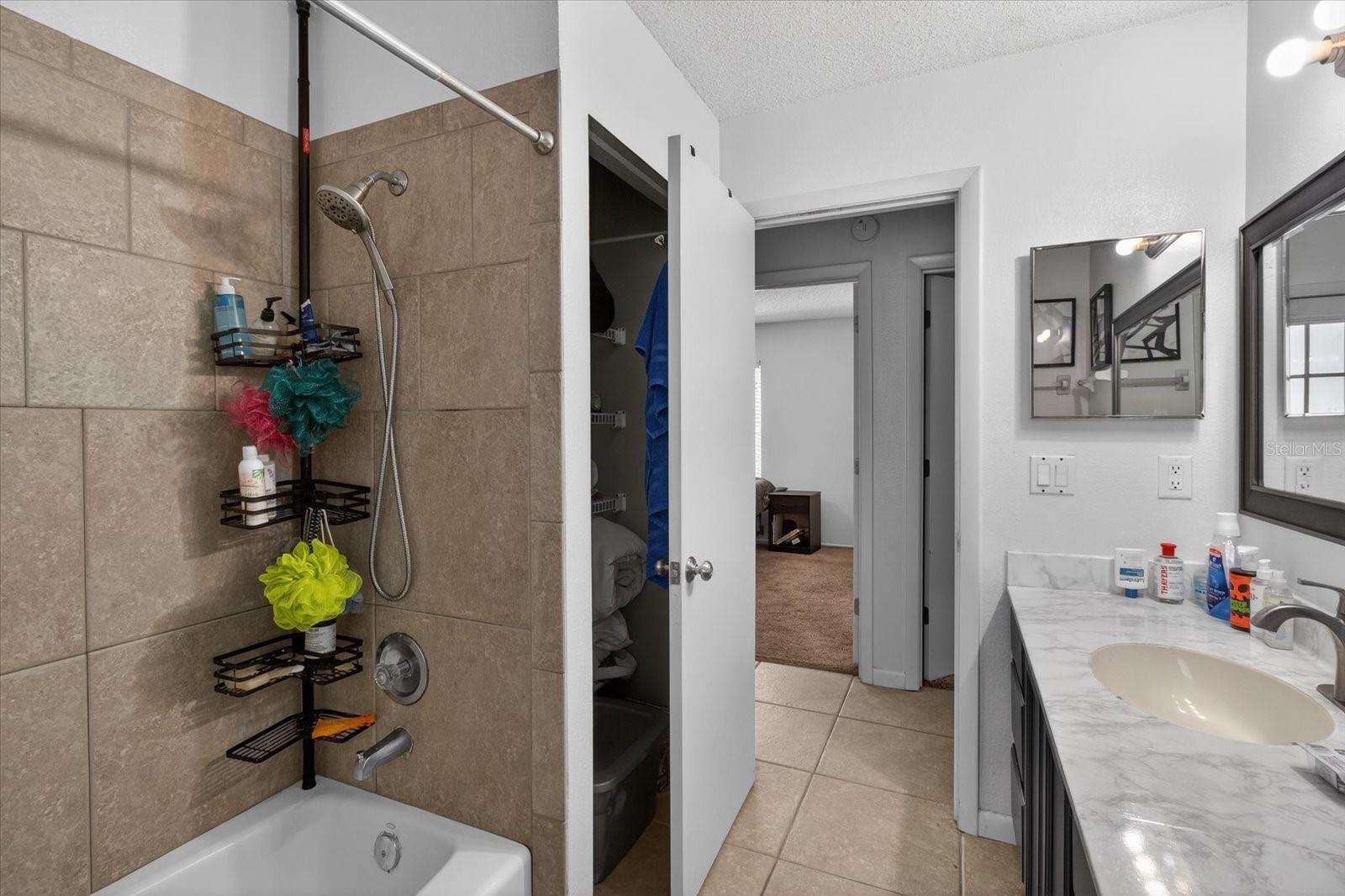 Image 34 of 46 For 4644 Hamlets Grove Drive