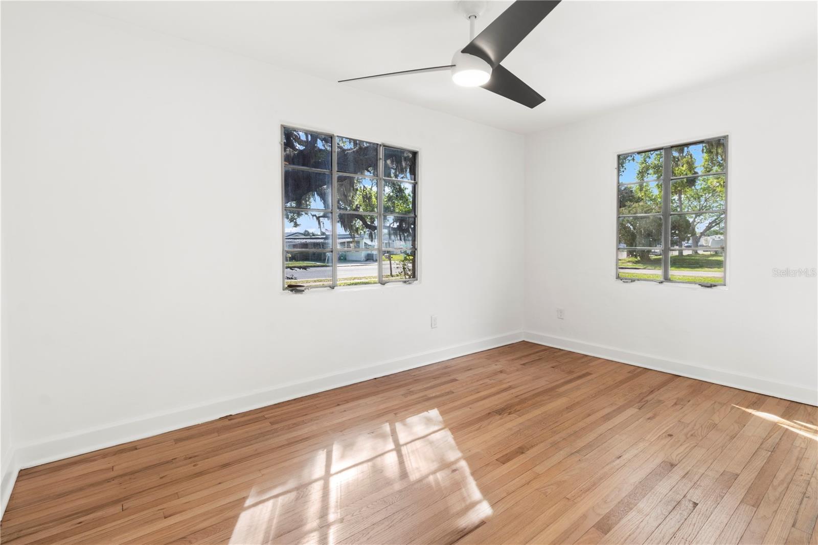 Image 13 of 23 For 1503 10th Avenue W