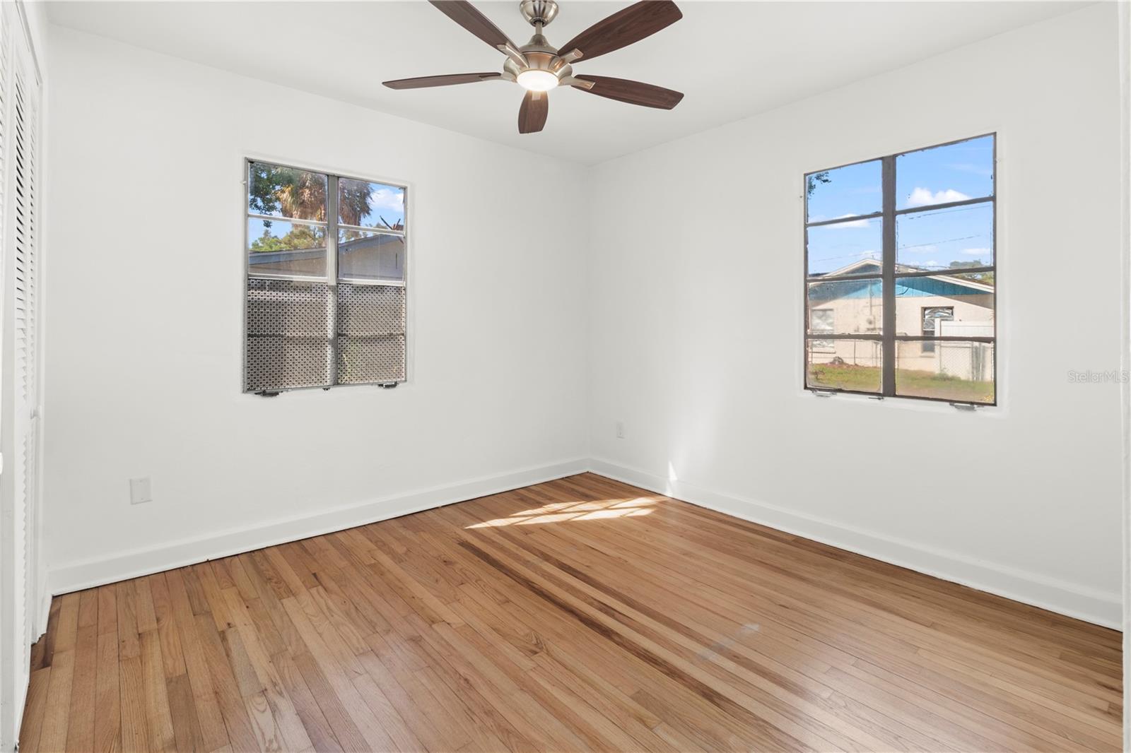 Image 16 of 23 For 1503 10th Avenue W