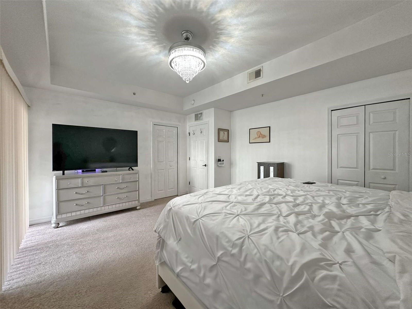 Image 23 of 38 For 21019 Sunpoint Way 102