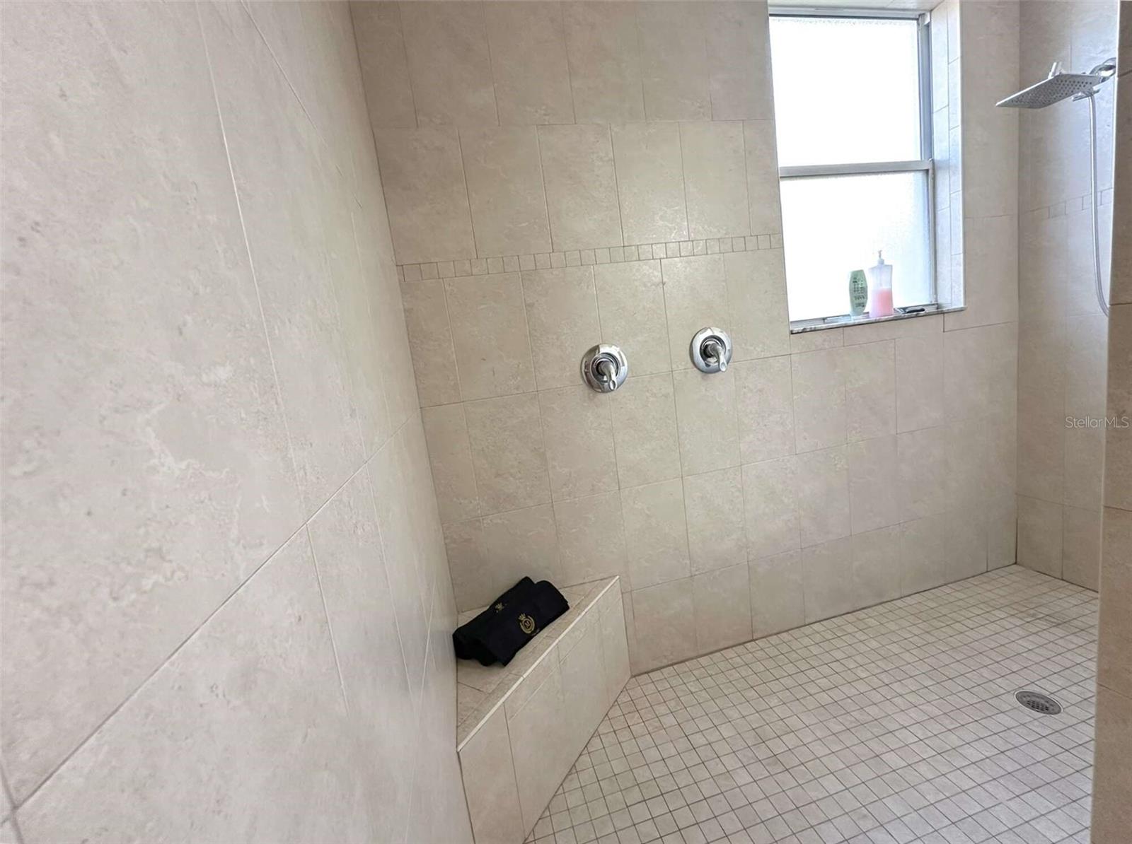 Image 31 of 38 For 21019 Sunpoint Way 102