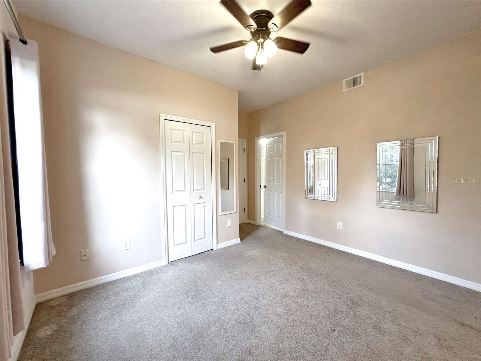 Image 33 of 38 For 21019 Sunpoint Way 102