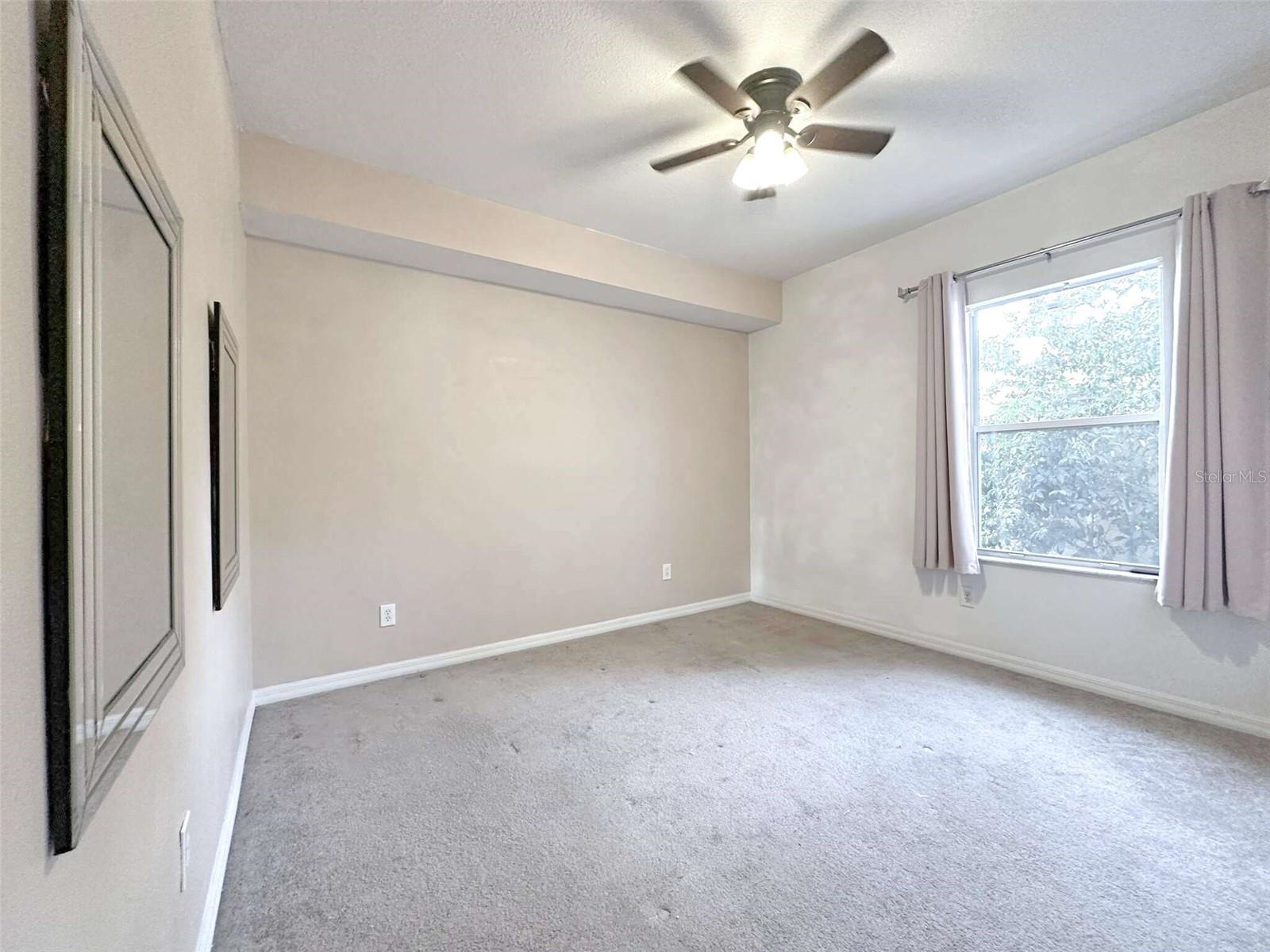 Image 34 of 38 For 21019 Sunpoint Way 102