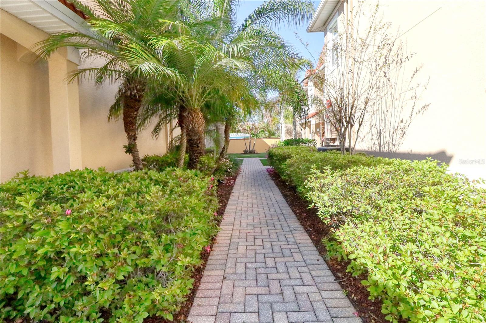 Image 7 of 38 For 21019 Sunpoint Way 102