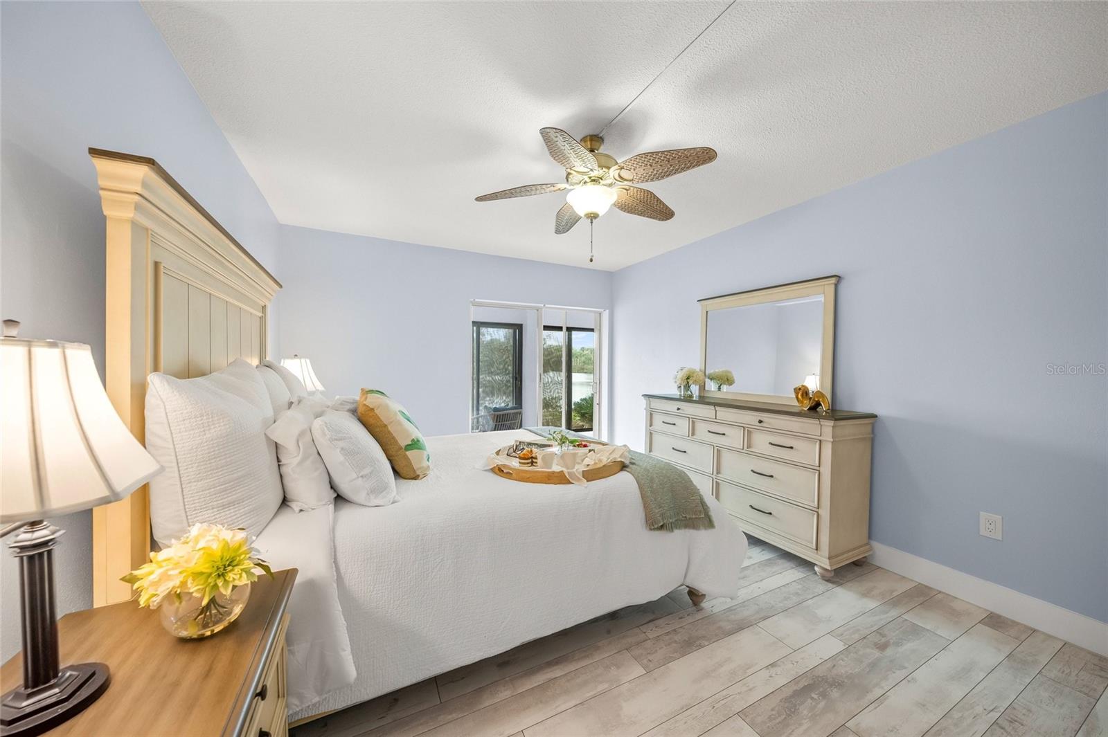 Image 37 of 71 For 101 Whispering Sands Drive 105