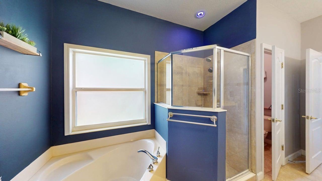 Image 36 of 48 For 5108 Legacy Oaks Drive