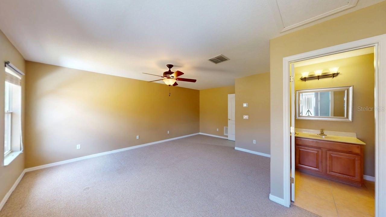 Image 40 of 48 For 5108 Legacy Oaks Drive