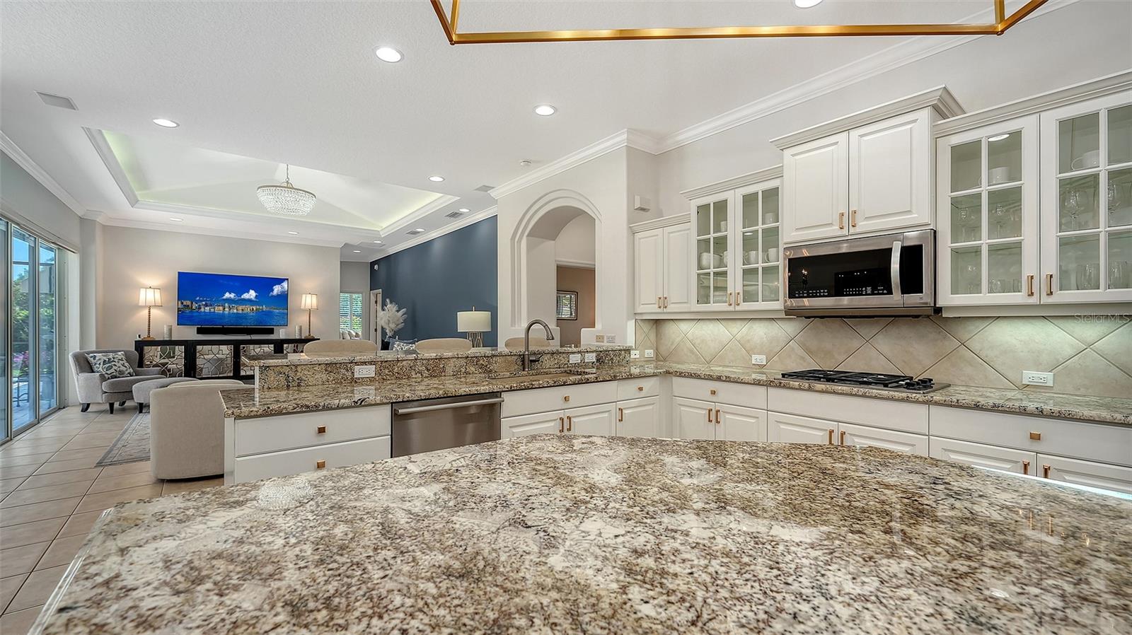 Image 19 of 86 For 642 Trenton Way