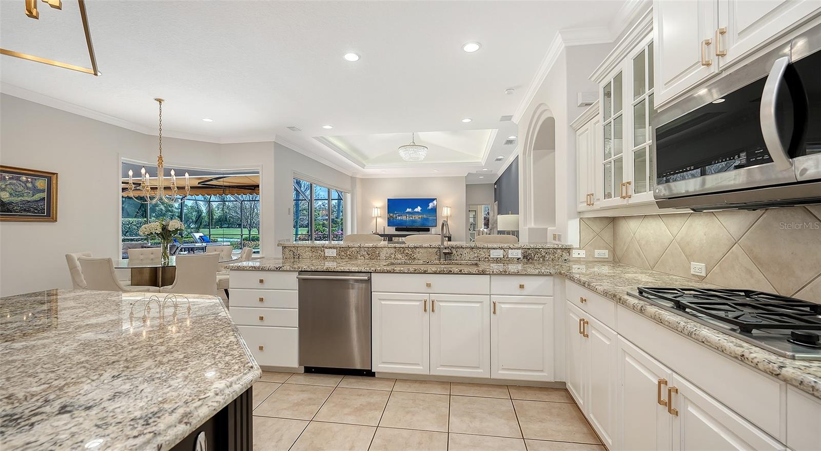 Image 20 of 86 For 642 Trenton Way