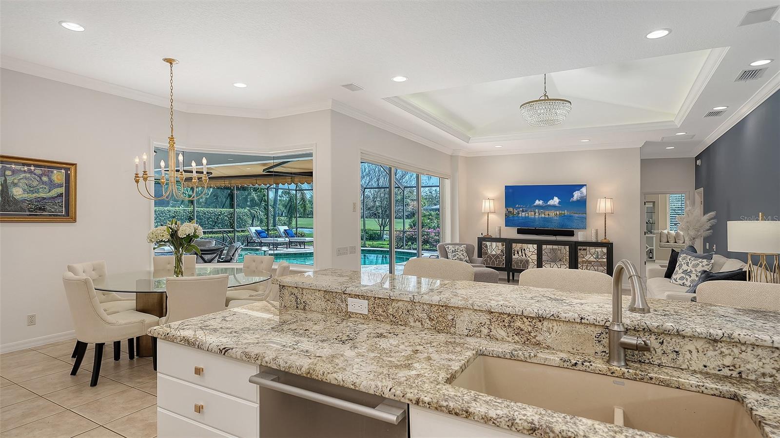 Image 21 of 86 For 642 Trenton Way