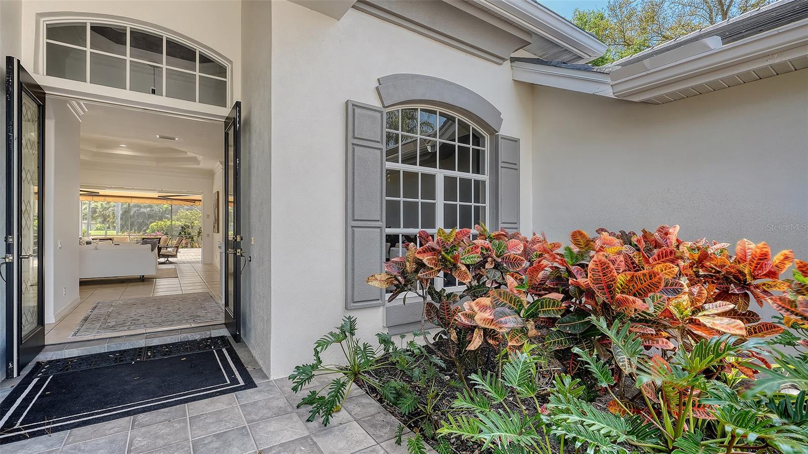 Image 4 of 86 For 642 Trenton Way