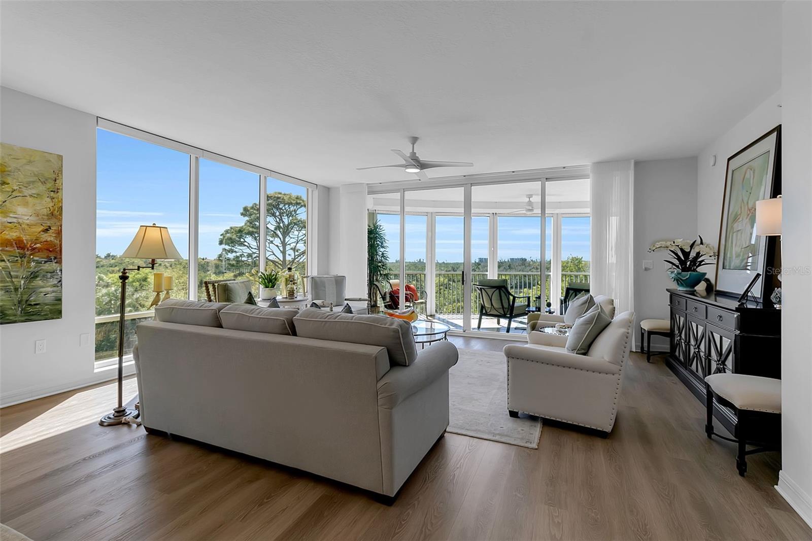 Image 10 of 63 For 393 Point Road 401