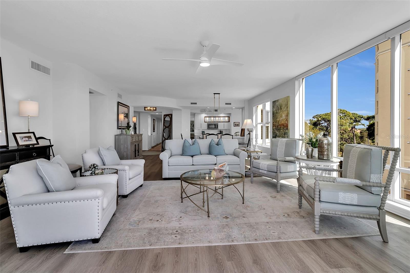 Image 15 of 63 For 393 Point Road 401