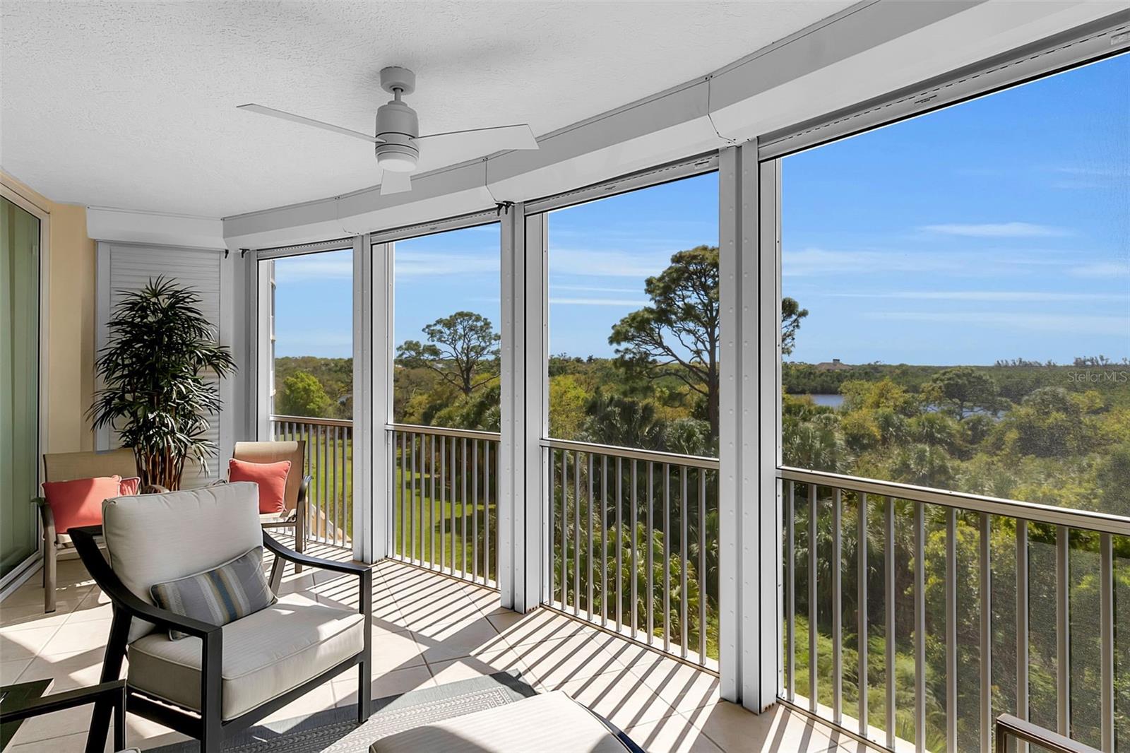 Image 18 of 63 For 393 Point Road 401