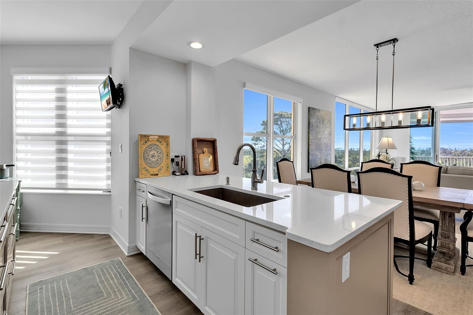 Image 27 of 63 For 393 Point Road 401