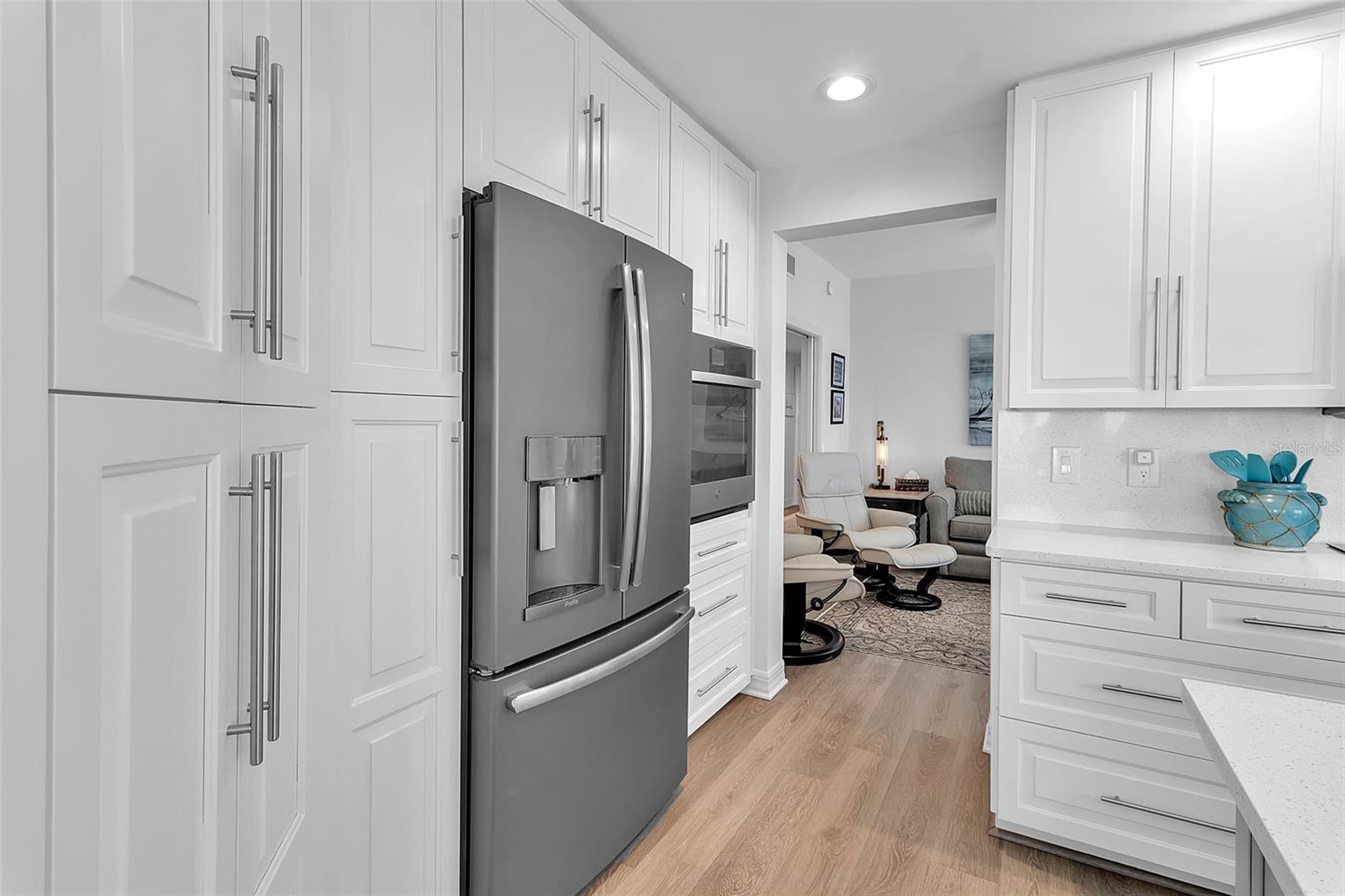 Image 28 of 63 For 393 Point Road 401