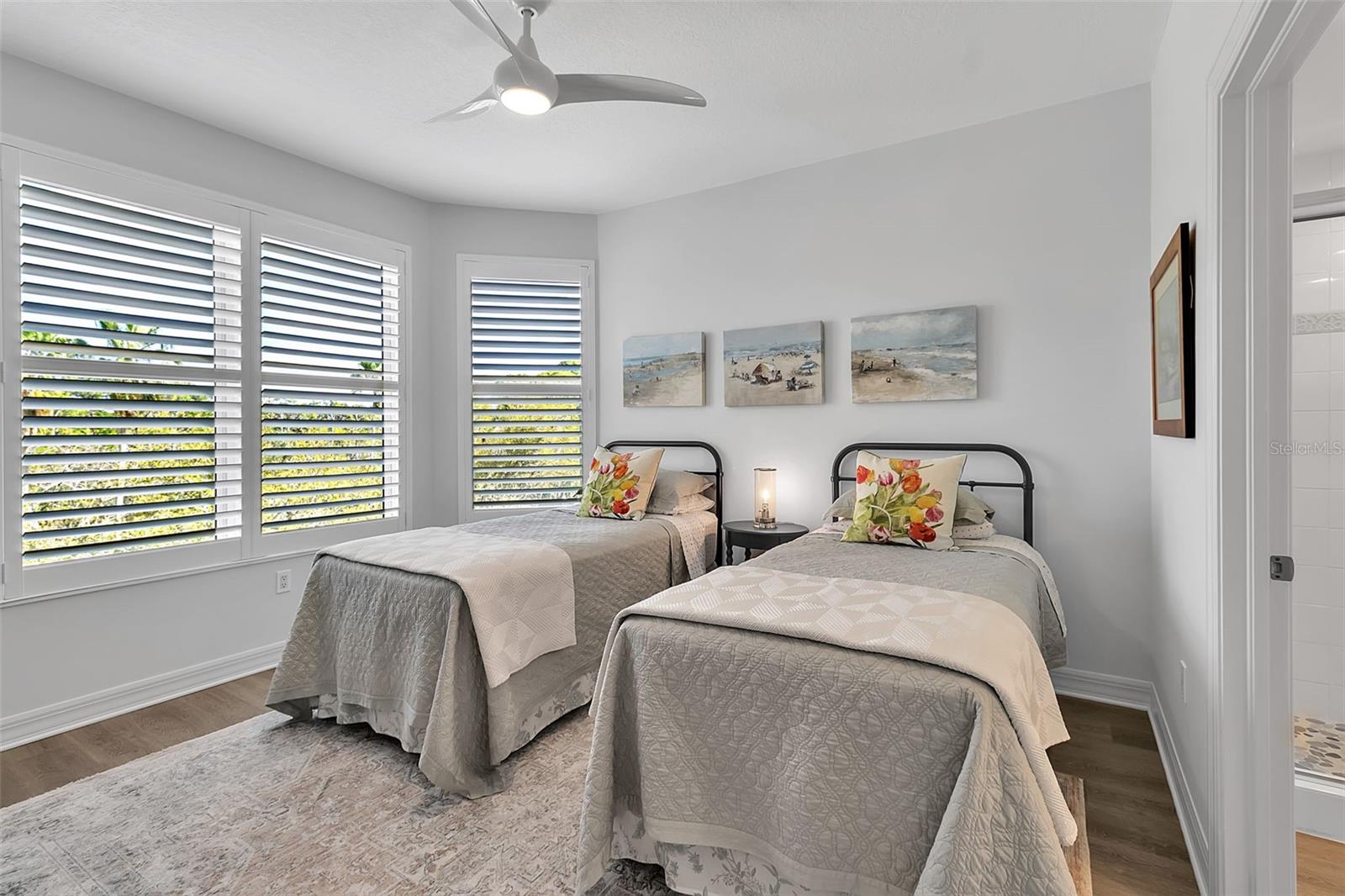 Image 34 of 63 For 393 Point Road 401