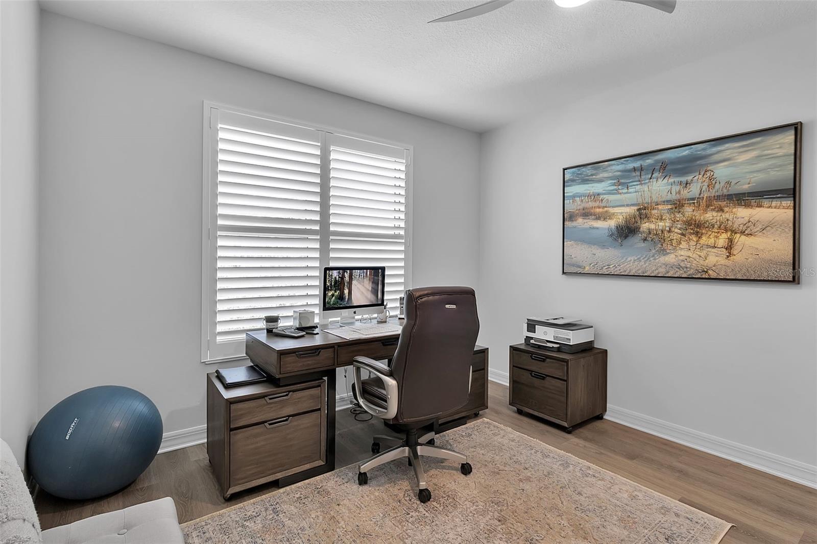 Image 40 of 63 For 393 Point Road 401