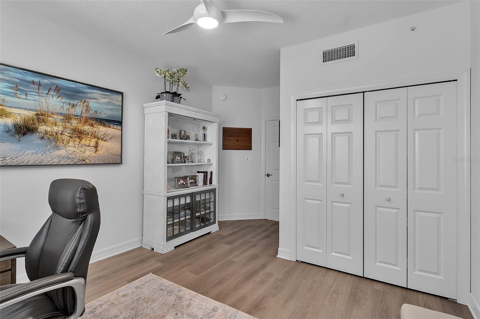 Image 41 of 63 For 393 Point Road 401