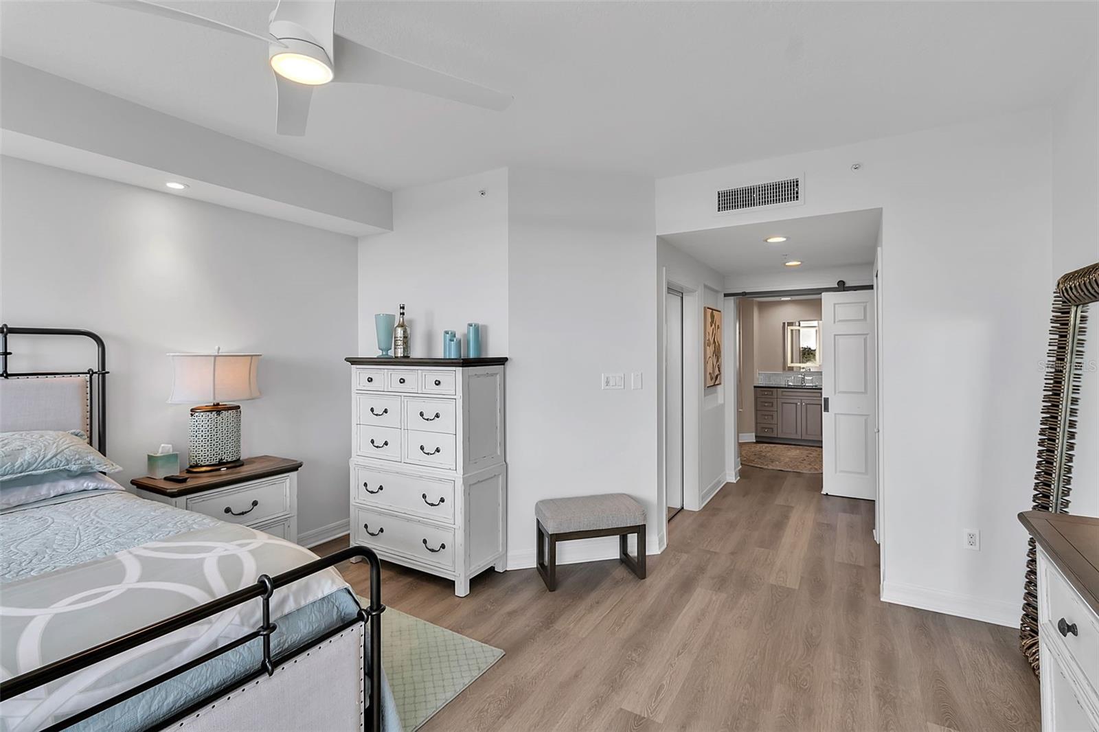 Image 48 of 63 For 393 Point Road 401