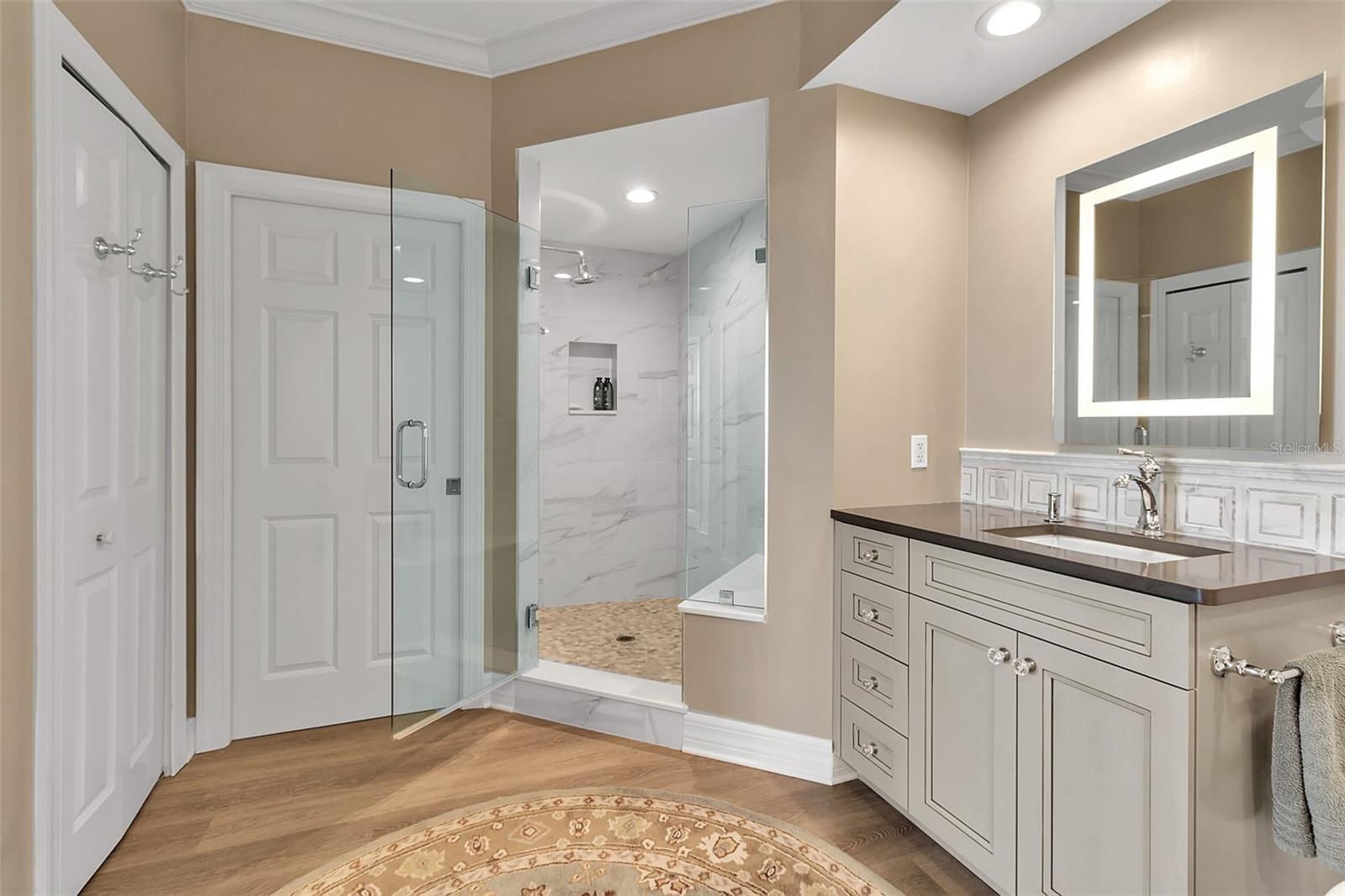 Image 51 of 63 For 393 Point Road 401