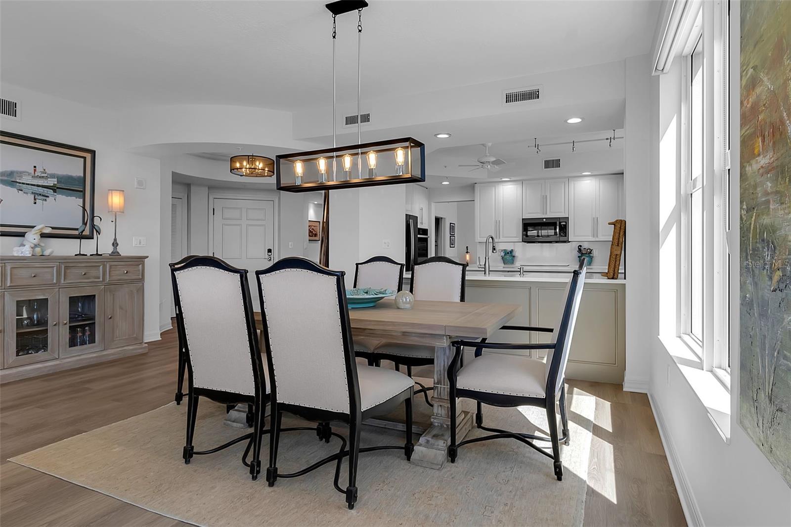 Image 8 of 63 For 393 Point Road 401