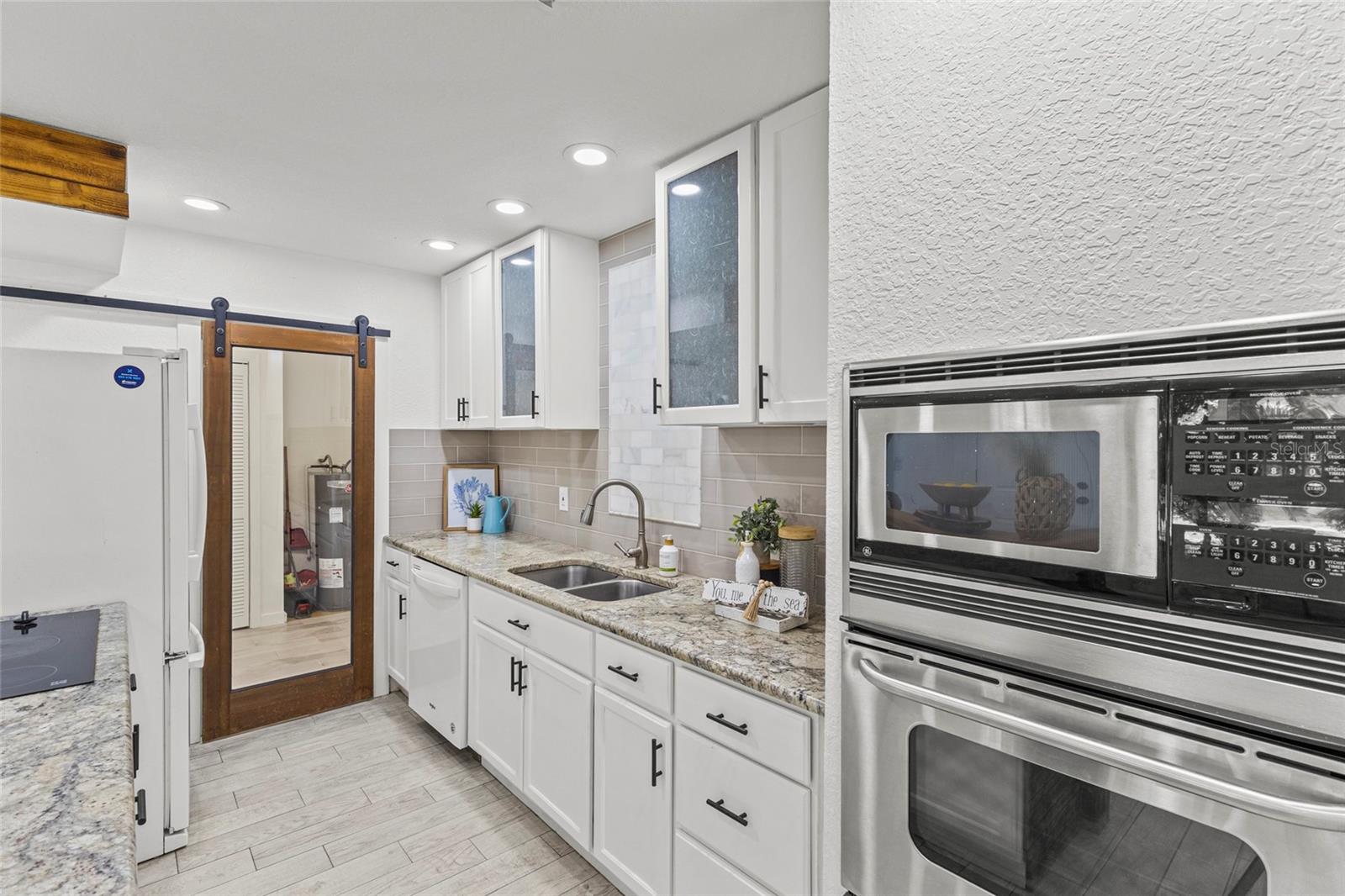 Image 13 of 33 For 4003 36th Street W