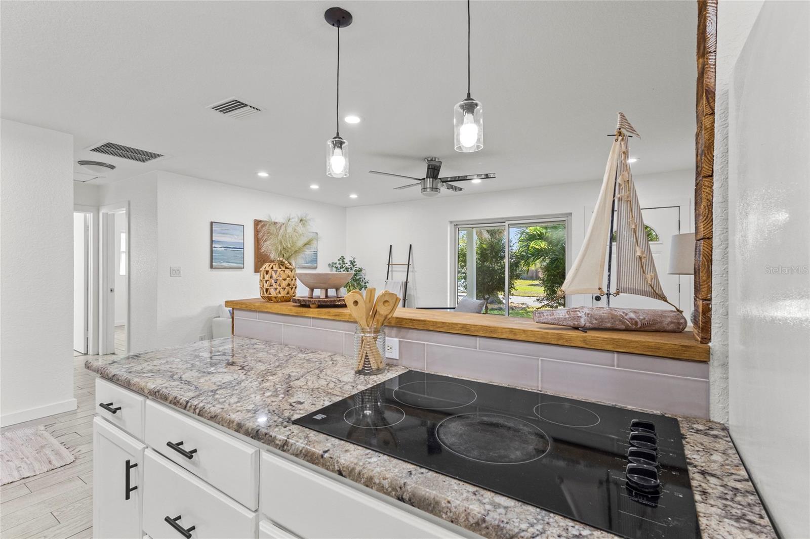 Image 14 of 33 For 4003 36th Street W