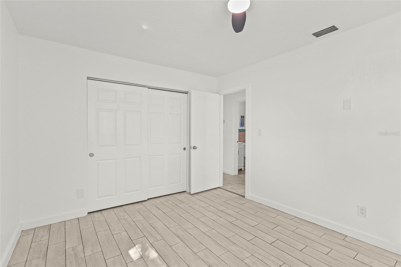 Image 18 of 33 For 4003 36th Street W