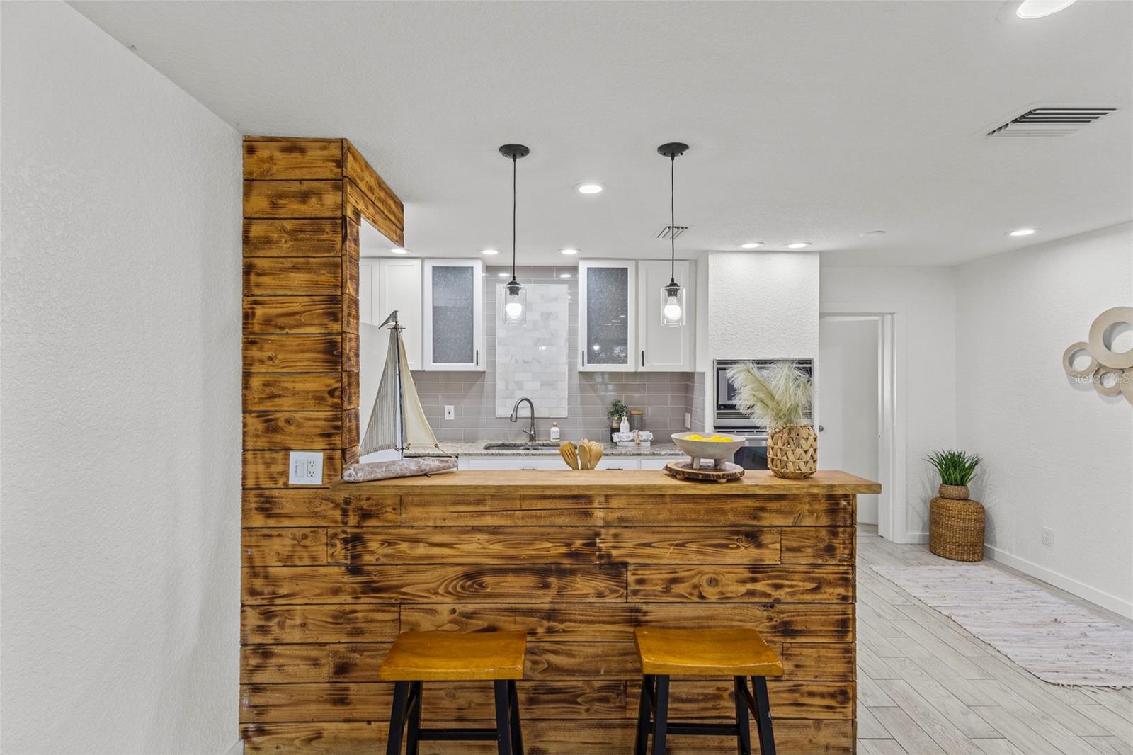 Image 8 of 33 For 4003 36th Street W