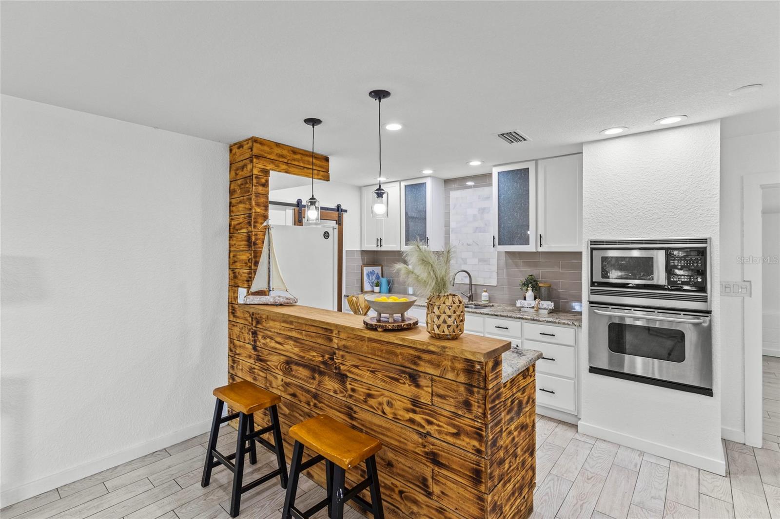 Image 9 of 33 For 4003 36th Street W