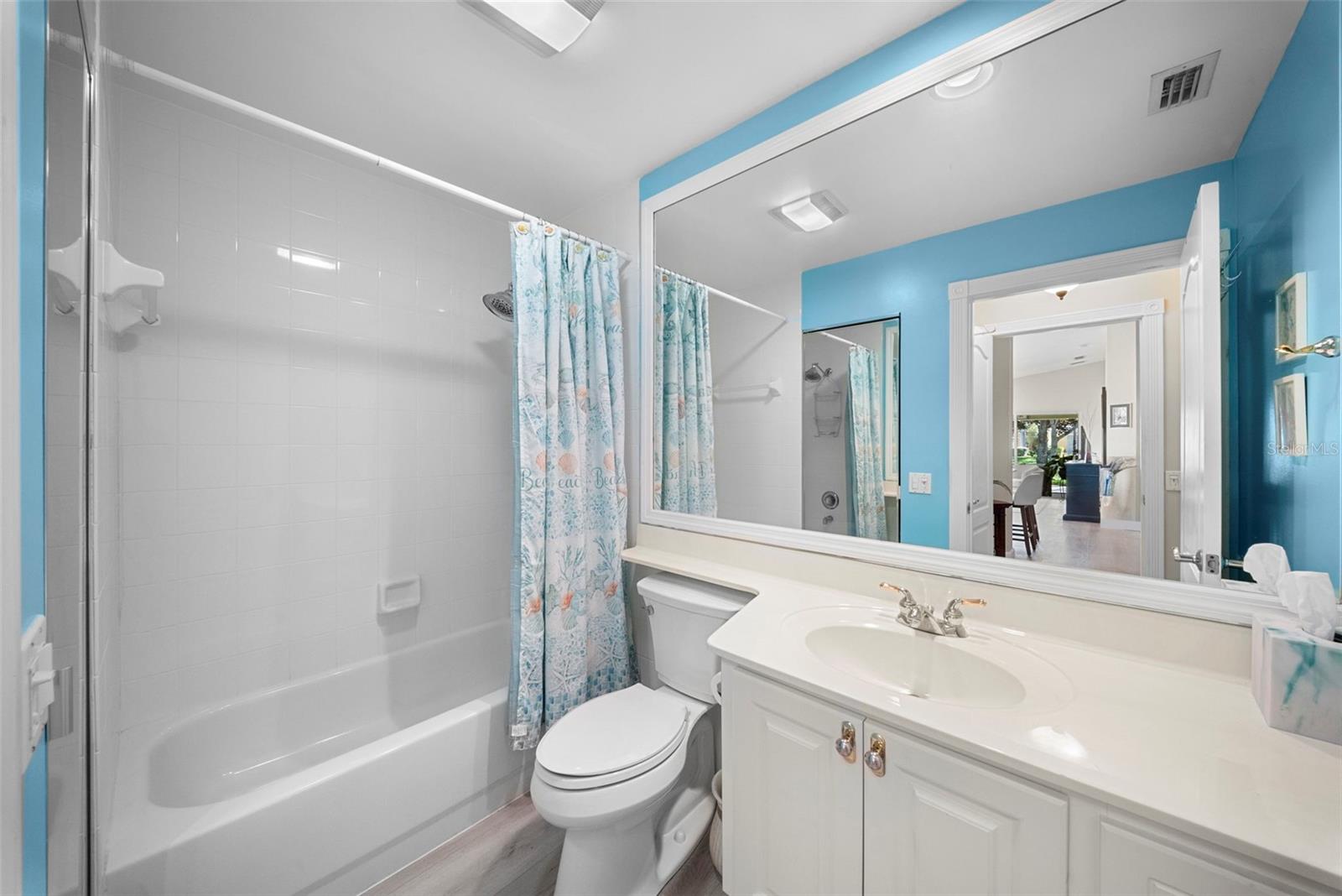 Image 18 of 59 For 5566 Modena Place