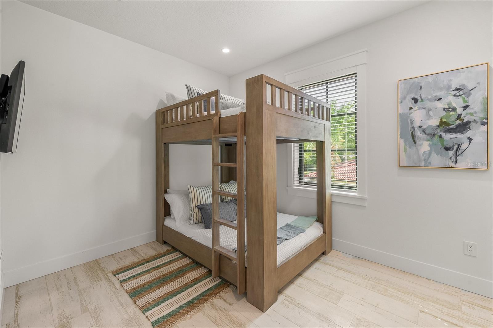 Image 22 of 60 For 128 Fillmore Drive