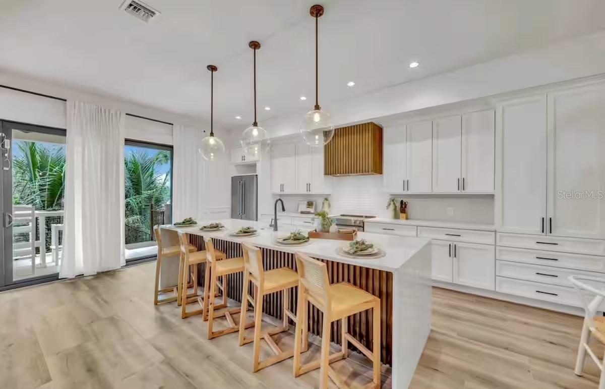 Image 11 of 46 For 85 Avenida Messina