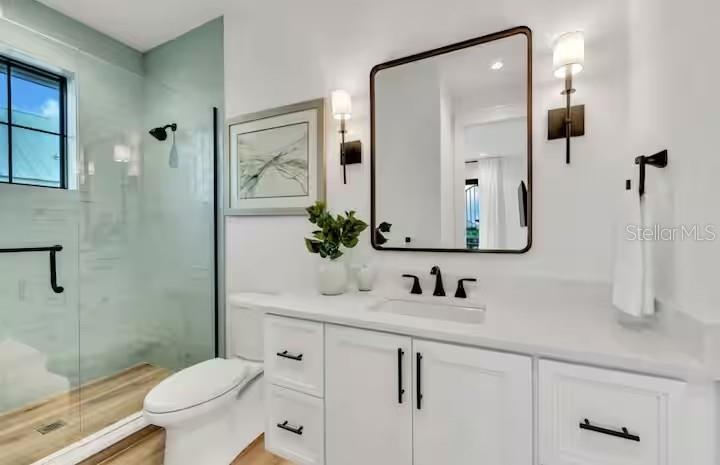 Image 33 of 46 For 85 Avenida Messina