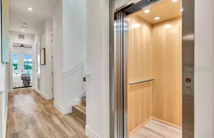 Image 37 of 46 For 85 Avenida Messina