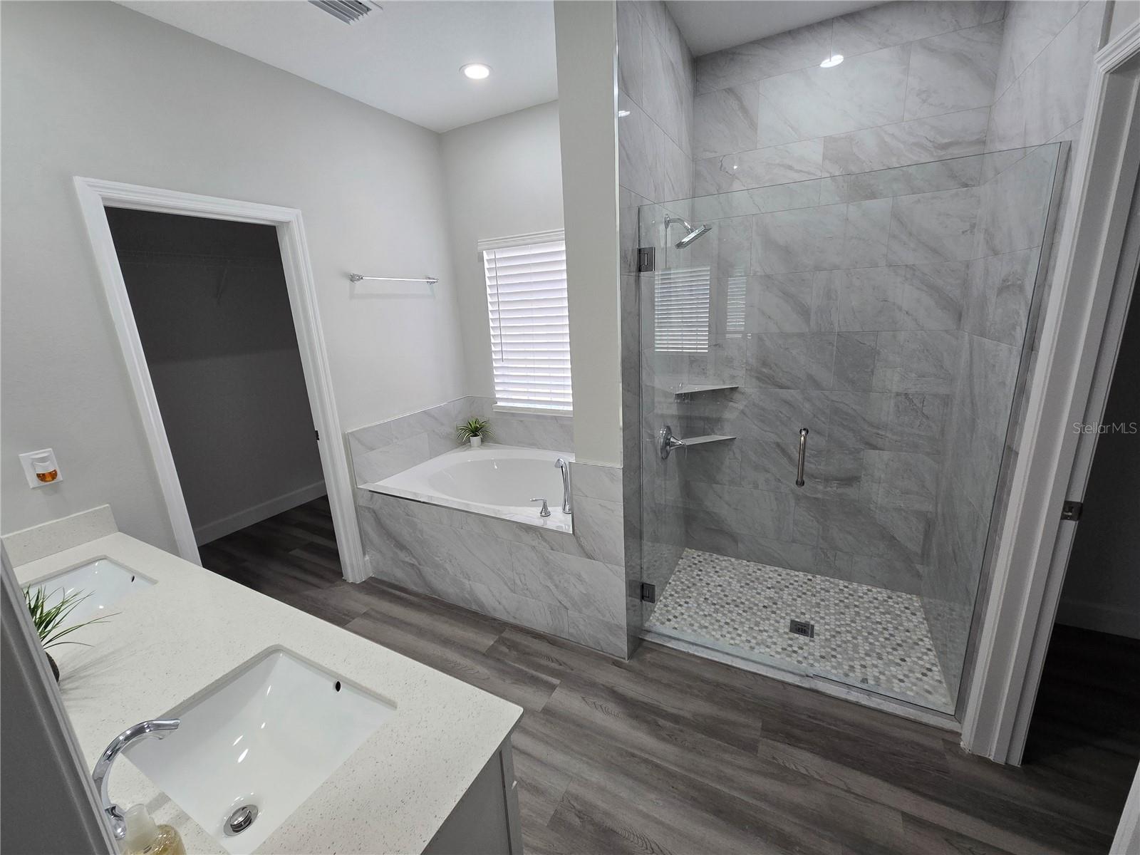 Image 16 of 25 For 32835 Forest Avenue