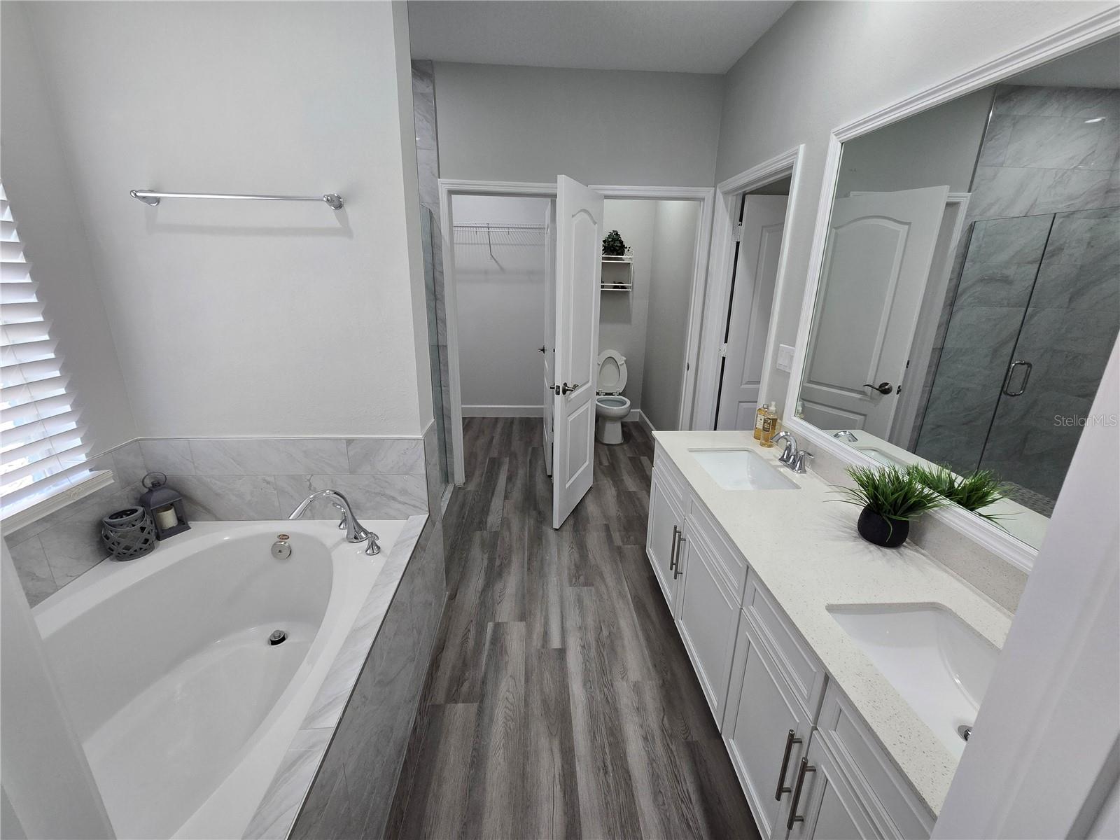 Image 18 of 25 For 32835 Forest Avenue