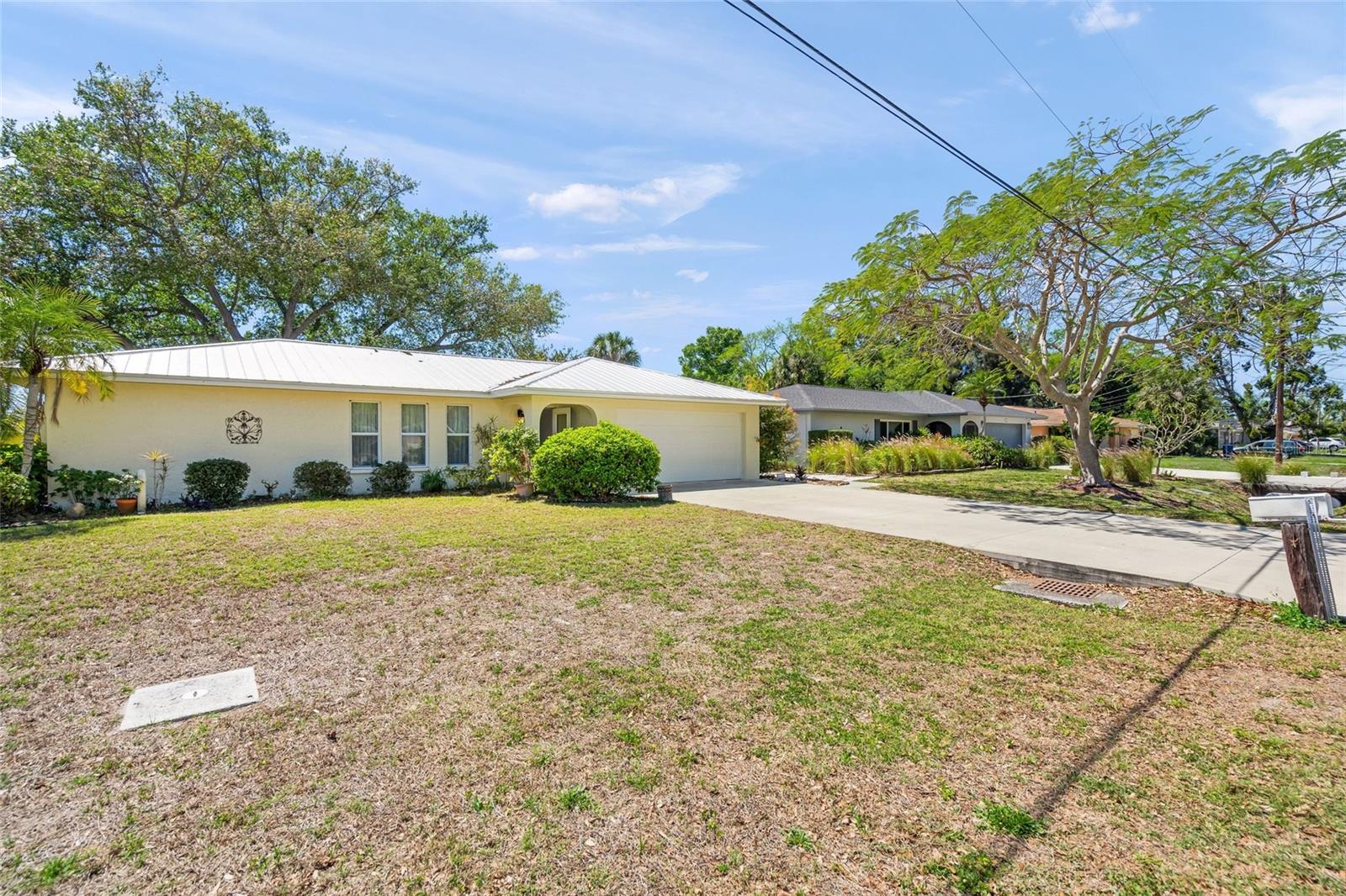 Details for 4662 Beacon Drive, SARASOTA, FL 34232