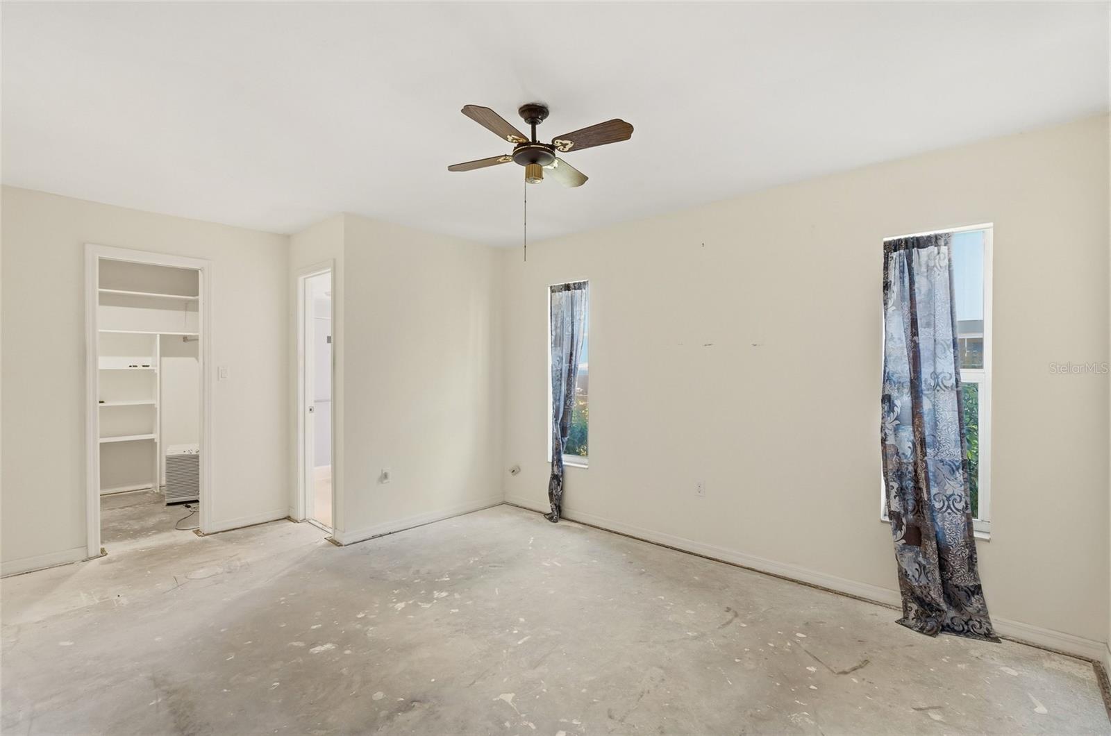 Image 17 of 37 For 4662 Beacon Drive