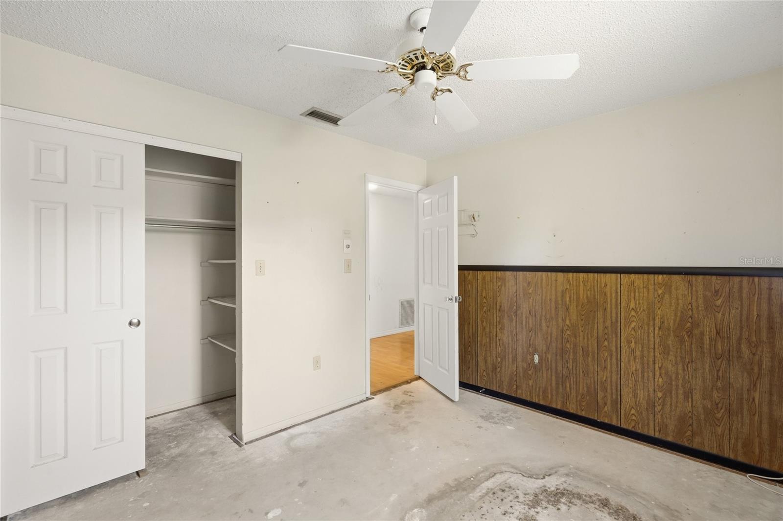 Image 25 of 37 For 4662 Beacon Drive