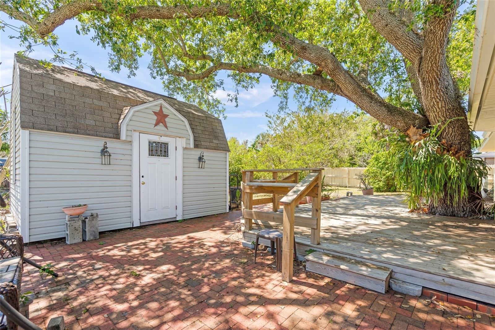 Image 27 of 37 For 4662 Beacon Drive