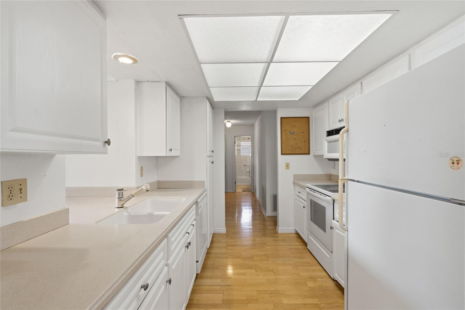 Image 9 of 37 For 4662 Beacon Drive