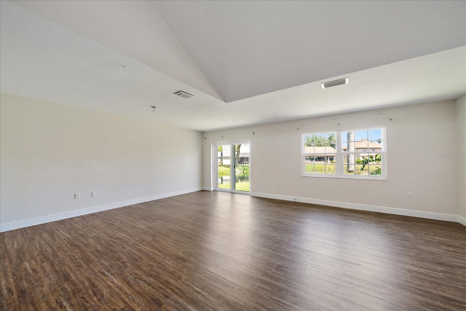 Image 9 of 42 For 3527 52nd Avenue W