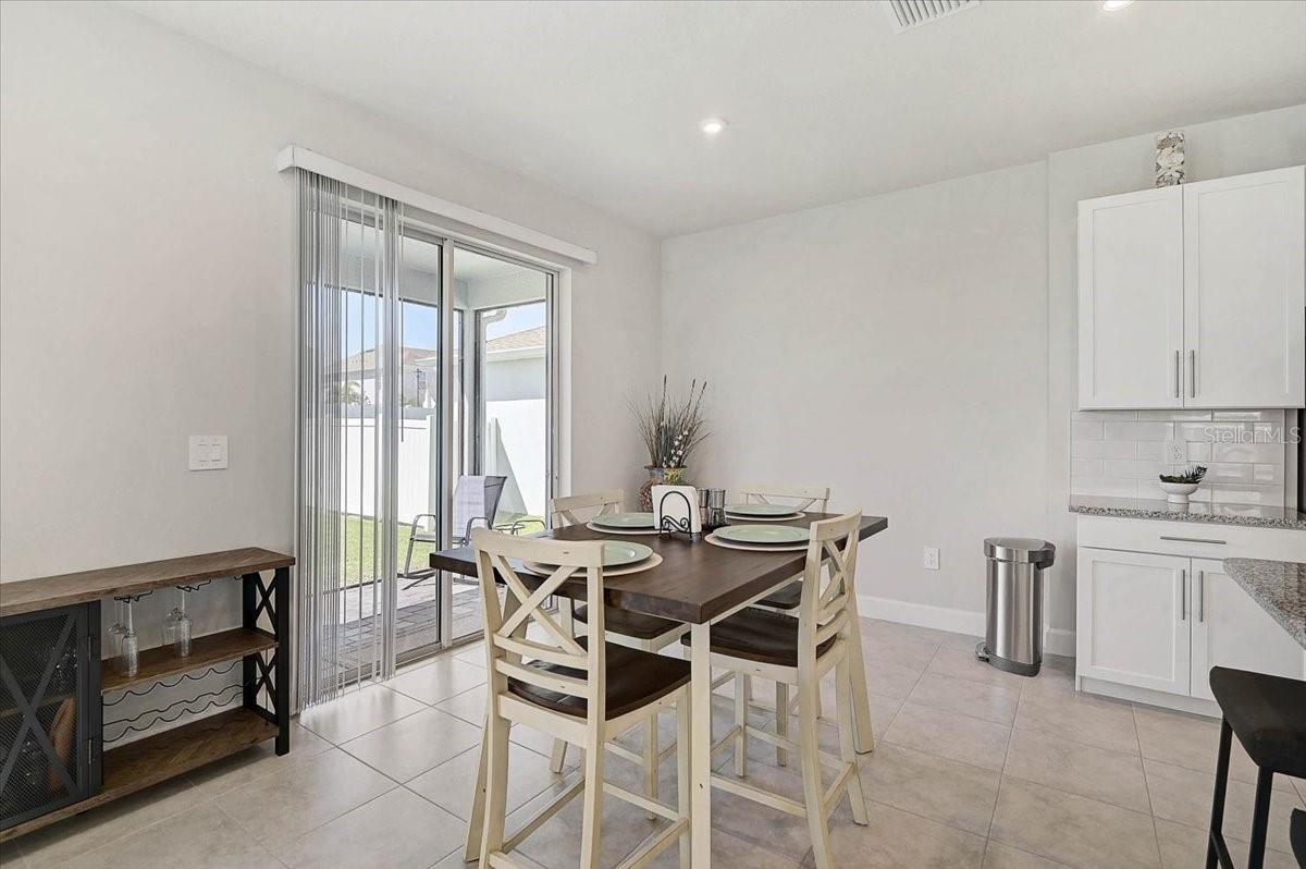 Image 11 of 49 For 14023 Crimson Avenue