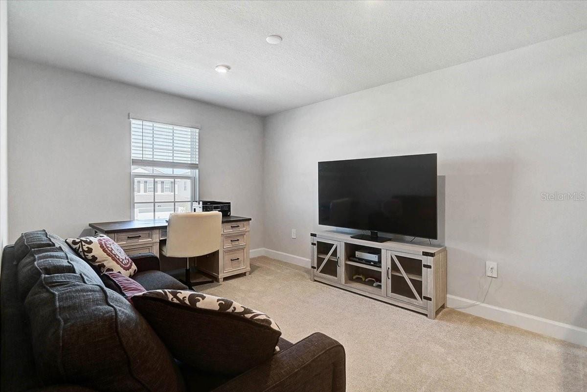 Image 17 of 49 For 14023 Crimson Avenue