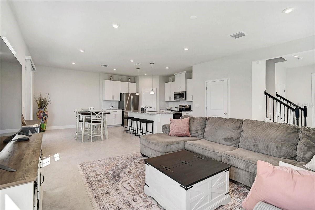 Image 3 of 49 For 14023 Crimson Avenue